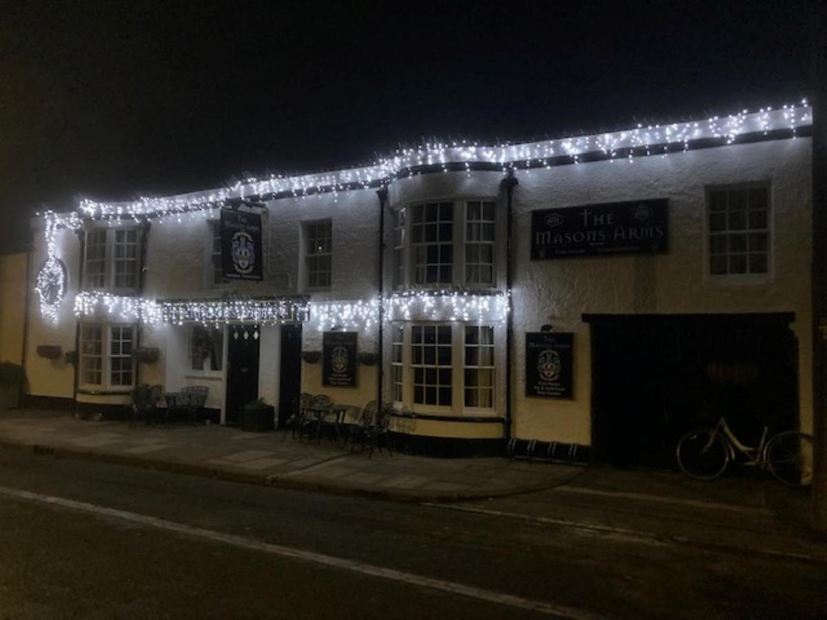 The Masons Arms Bed & Breakfast Norham Екстериор снимка