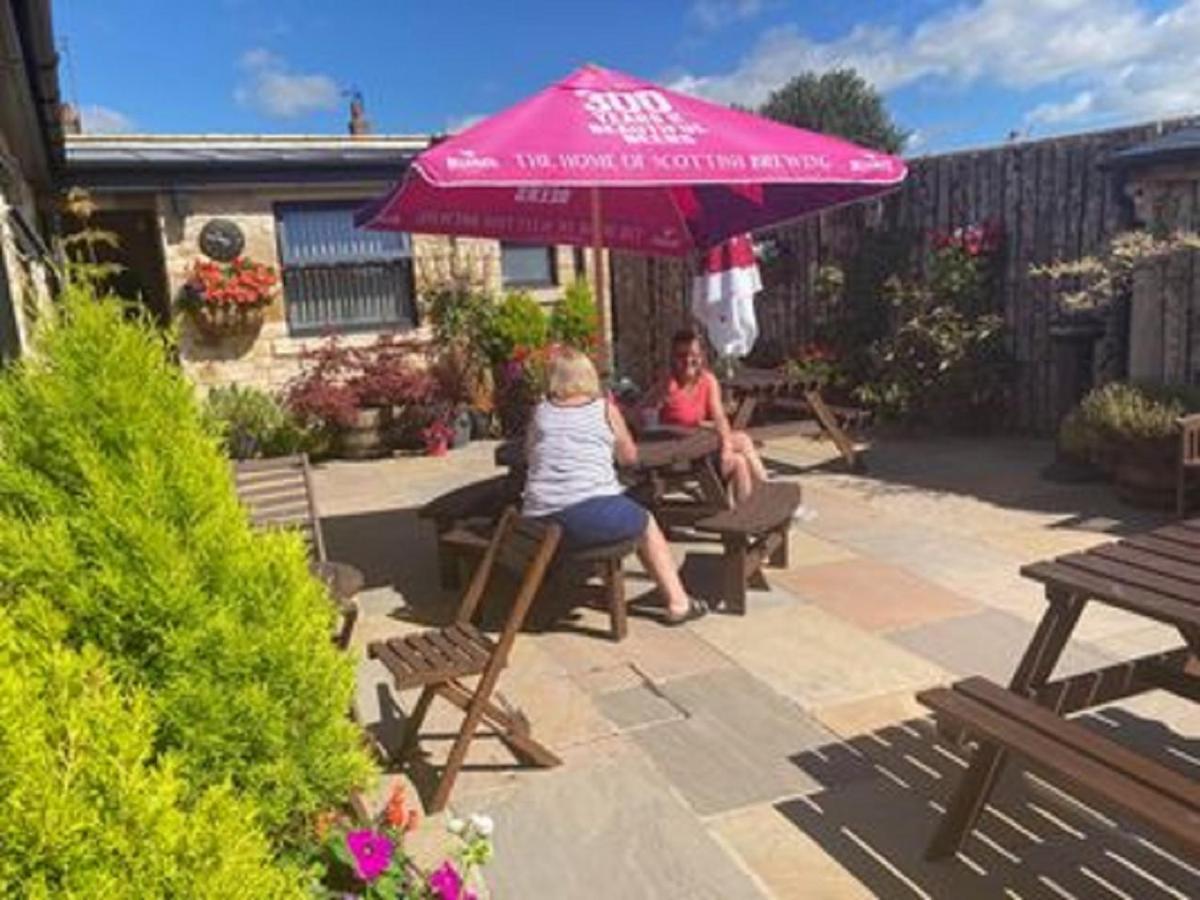 The Masons Arms Bed & Breakfast Norham Екстериор снимка